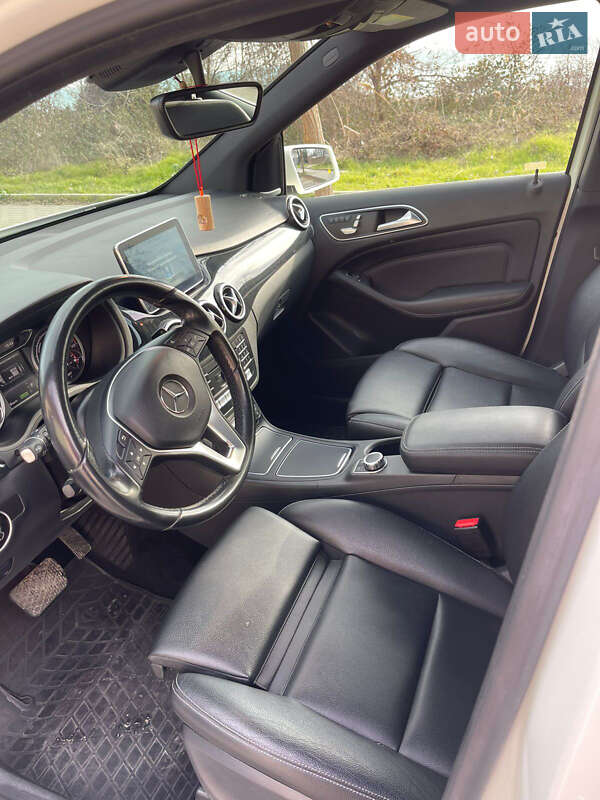 Хетчбек Mercedes-Benz B-Class 2016 в Одесі фото 9 Хетчбек Mercedes-Benz B-Class 2016 в Одесі