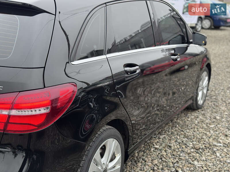 Хетчбек Mercedes-Benz B-Class 2017 в Івано-Франківську