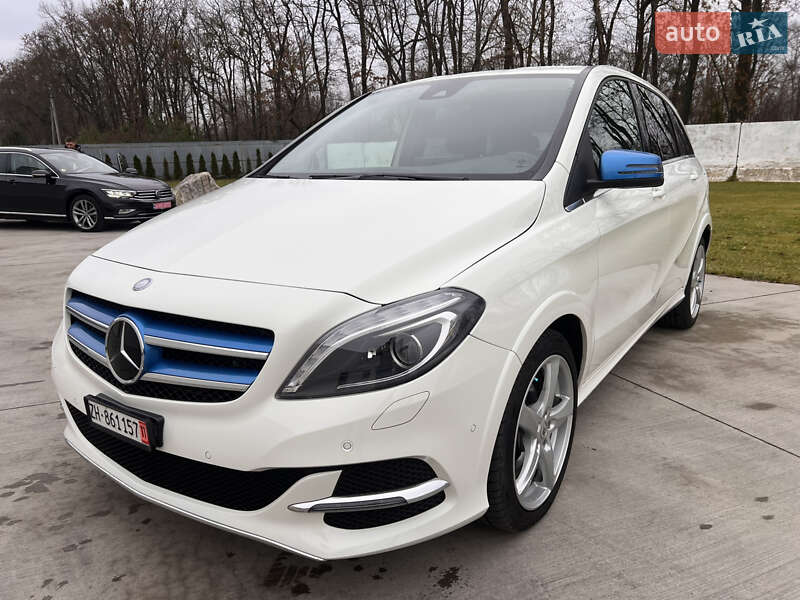 Хэтчбек Mercedes-Benz B-Class 2015 в Луцке фото 3 Хэтчбек Mercedes-Benz B-Class 2015 в Луцке