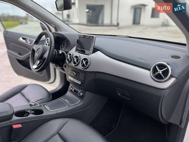 Хэтчбек Mercedes-Benz B-Class 2015 в Луцке фото 18 Хэтчбек Mercedes-Benz B-Class 2015 в Луцке