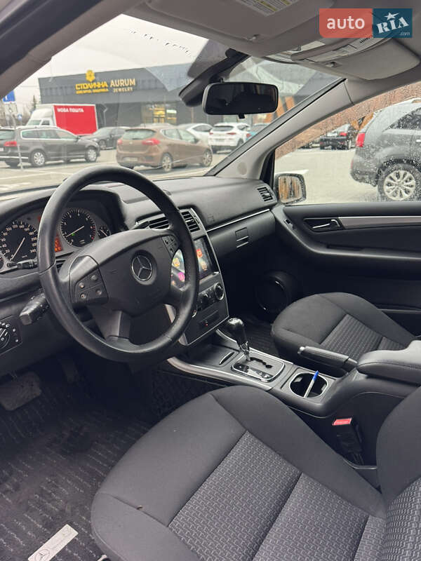 Хэтчбек Mercedes-Benz B-Class 2010 в Софиевской Борщаговке фото 11 Хэтчбек Mercedes-Benz B-Class 2010 в Софиевской Борщаговке