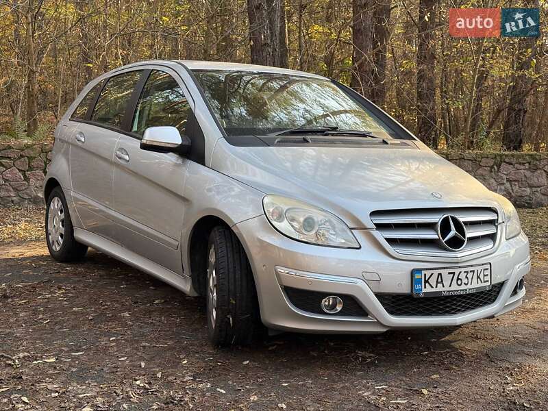 Хетчбек Mercedes-Benz B-Class 2010 в Києві фото 10 Хетчбек Mercedes-Benz B-Class 2010 в Києві