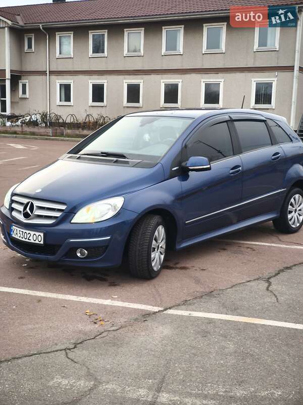 Хетчбек Mercedes-Benz B-Class 2010 в Києві фото 4 Хетчбек Mercedes-Benz B-Class 2010 в Києві