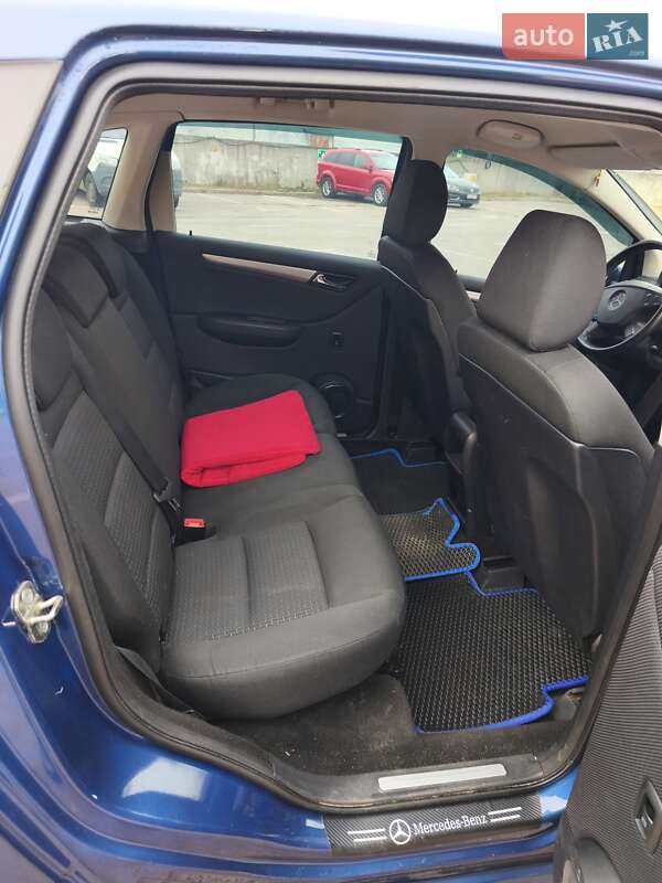 Хетчбек Mercedes-Benz B-Class 2010 в Києві фото 24 Хетчбек Mercedes-Benz B-Class 2010 в Києві