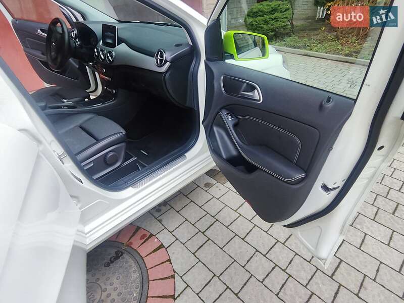 Хетчбек Mercedes-Benz B-Class 2016 в Львові