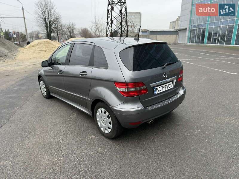 Хетчбек Mercedes-Benz B-Class 2010 в Дніпрі