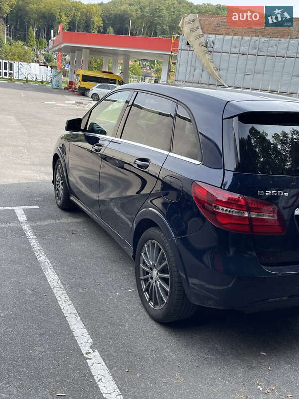 Хетчбек Mercedes-Benz B-Class 2017 в Львові