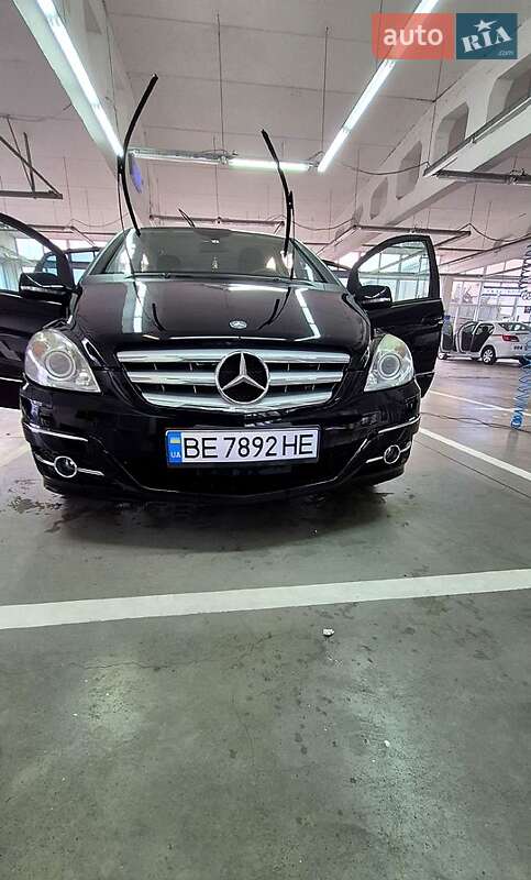 Mercedes-Benz B-Class 2010