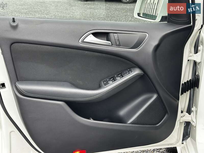 Хетчбек Mercedes-Benz B-Class 2017 в Львові