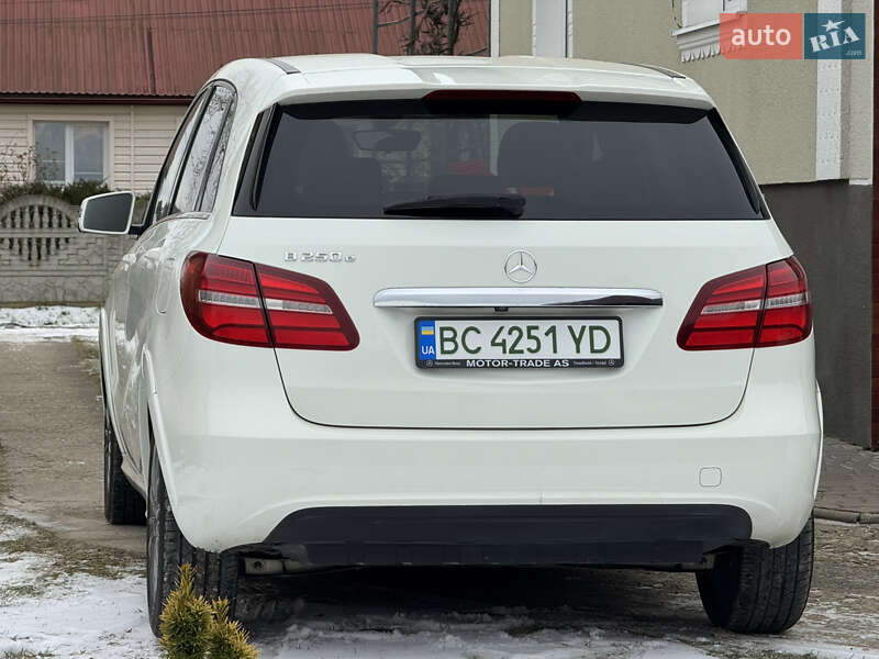 Хэтчбек Mercedes-Benz B-Class 2016 в Дрогобыче