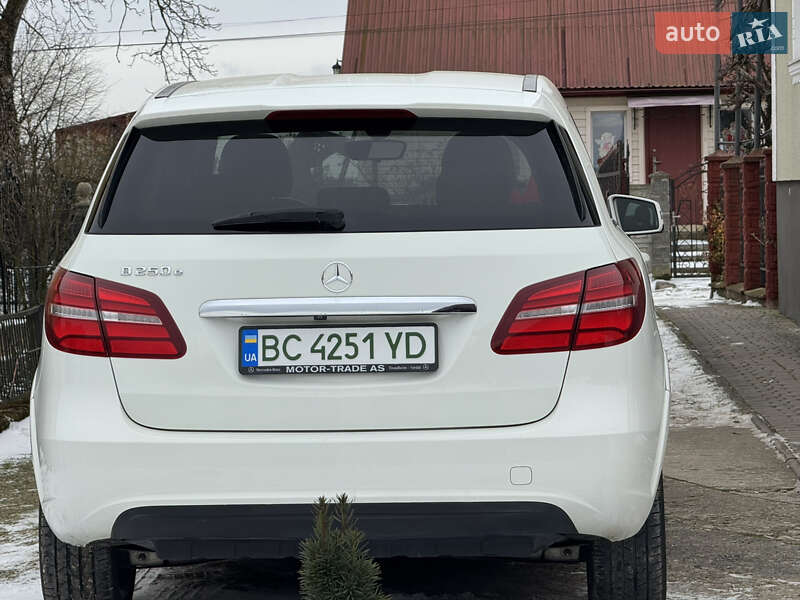 Хэтчбек Mercedes-Benz B-Class 2016 в Дрогобыче