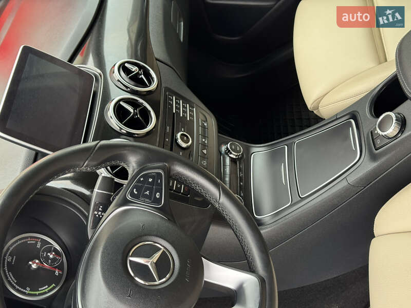 Хэтчбек Mercedes-Benz B-Class 2016 в Дрогобыче