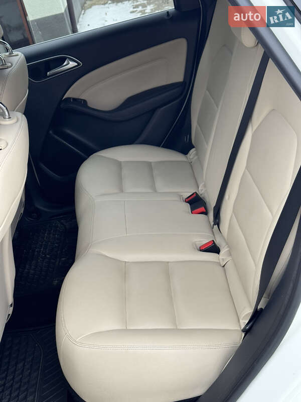 Хэтчбек Mercedes-Benz B-Class 2016 в Дрогобыче