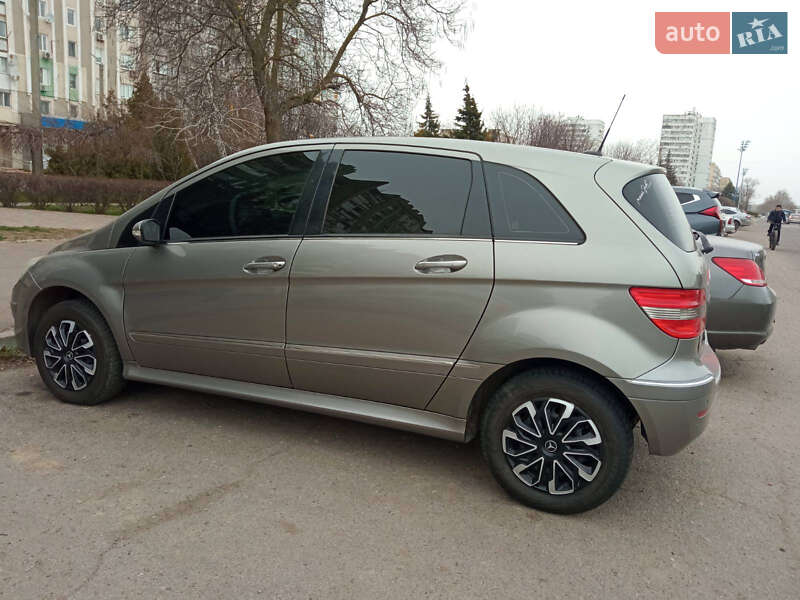 Хэтчбек Mercedes-Benz B-Class 2007 в Южном