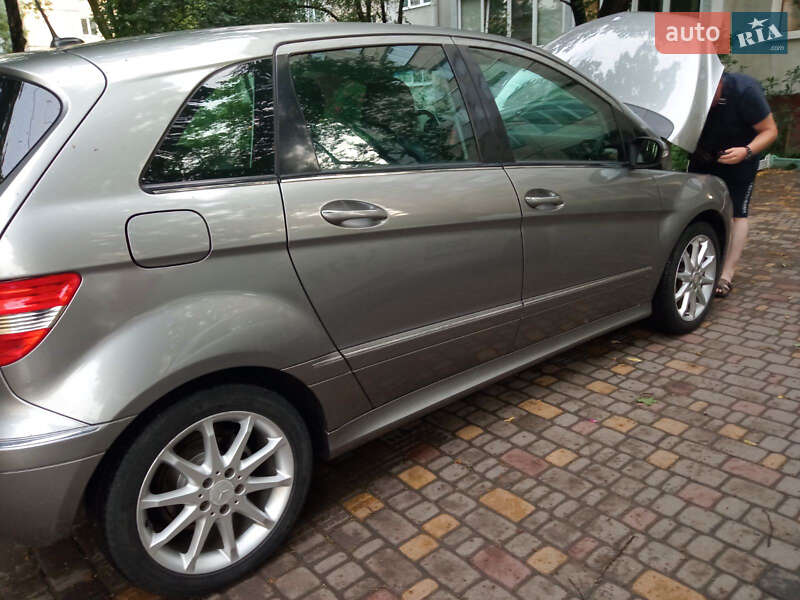 Хэтчбек Mercedes-Benz B-Class 2007 в Южном