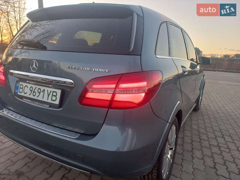 Хэтчбек Mercedes-Benz B-Class 2015 в Трускавце фото 4 Хэтчбек Mercedes-Benz B-Class 2015 в Трускавце