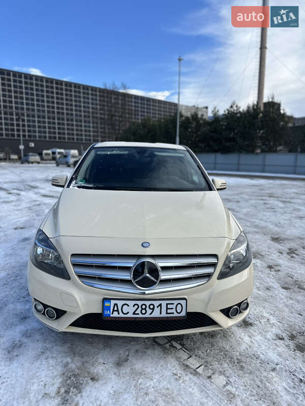 Хетчбек Mercedes-Benz B-Class 2014 в Луцьку фото 3 Хетчбек Mercedes-Benz B-Class 2014 в Луцьку