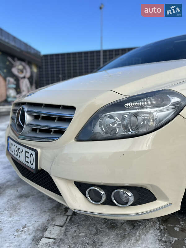 Хетчбек Mercedes-Benz B-Class 2014 в Луцьку фото 8 Хетчбек Mercedes-Benz B-Class 2014 в Луцьку