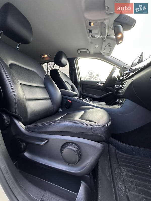 Хетчбек Mercedes-Benz B-Class 2014 в Луцьку фото 23 Хетчбек Mercedes-Benz B-Class 2014 в Луцьку