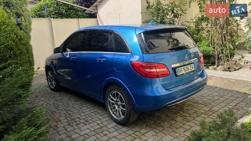 Mercedes-Benz B-Class 2014