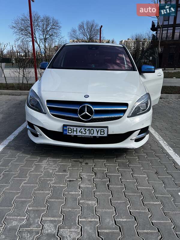 Mercedes-Benz B-Class 2015