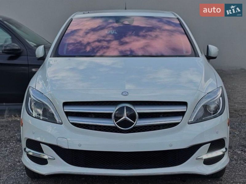 Хэтчбек Mercedes-Benz B-Class 2016 в Семеновке