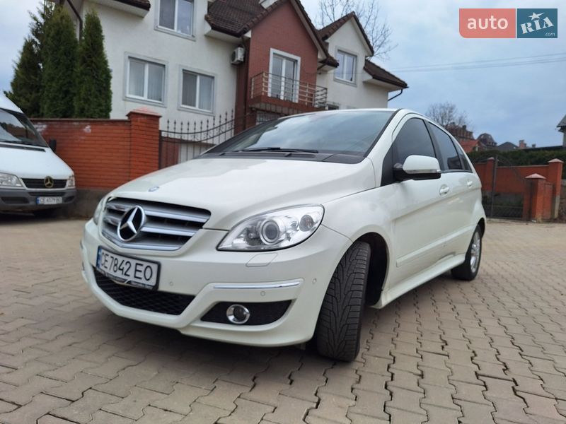 Mercedes-Benz B-Class 2011
