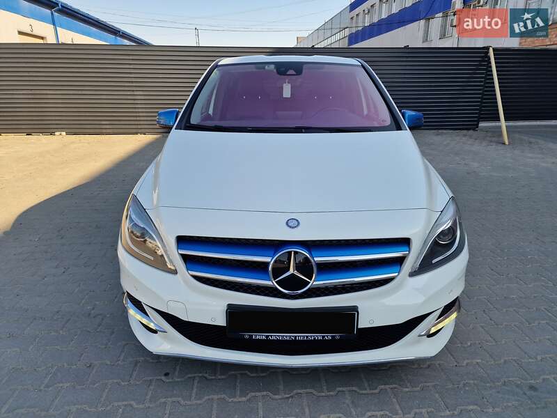 Хэтчбек Mercedes-Benz B-Class 2015 в Черновцах