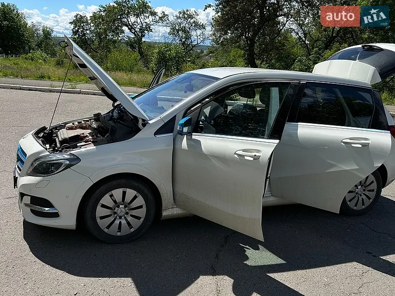 Mercedes-Benz B-Class 2015 VIN WDD2428901J005501 фото оголошення 7 з 59