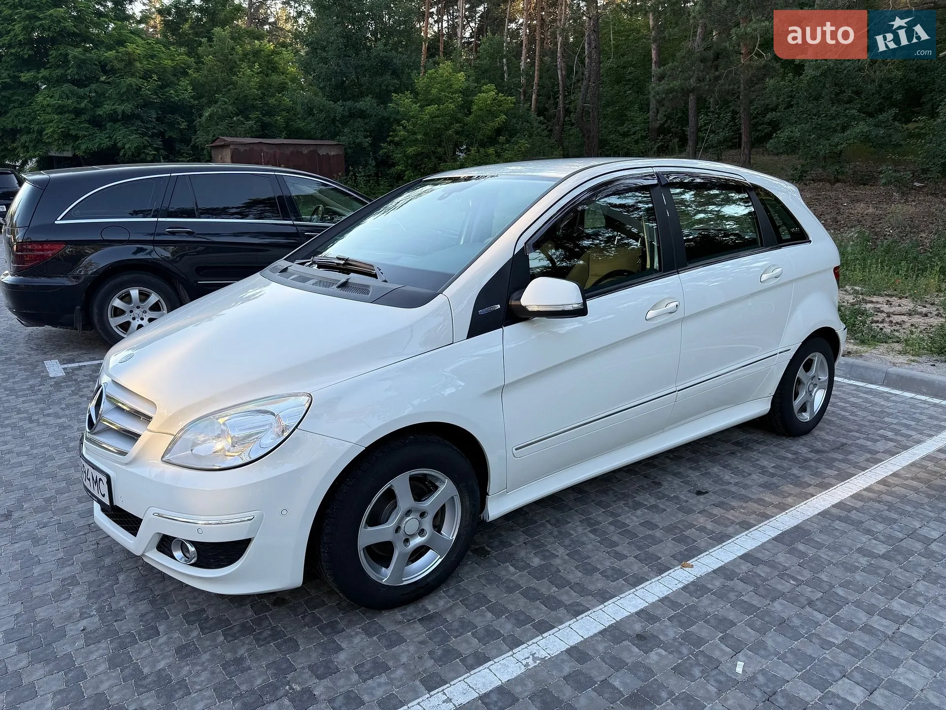 Mercedes-Benz B-Class 2011 VIN WDD2452311J738911 фото оголошення 5 з 36