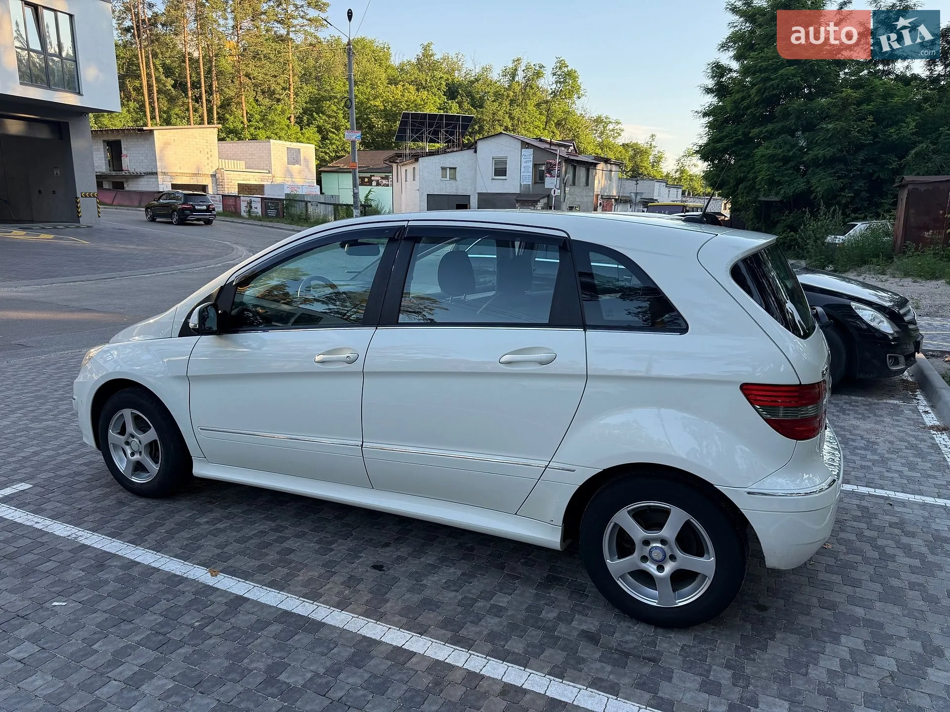 Mercedes-Benz B-Class 2011 VIN WDD2452311J738911 фото оголошення 6 з 36
