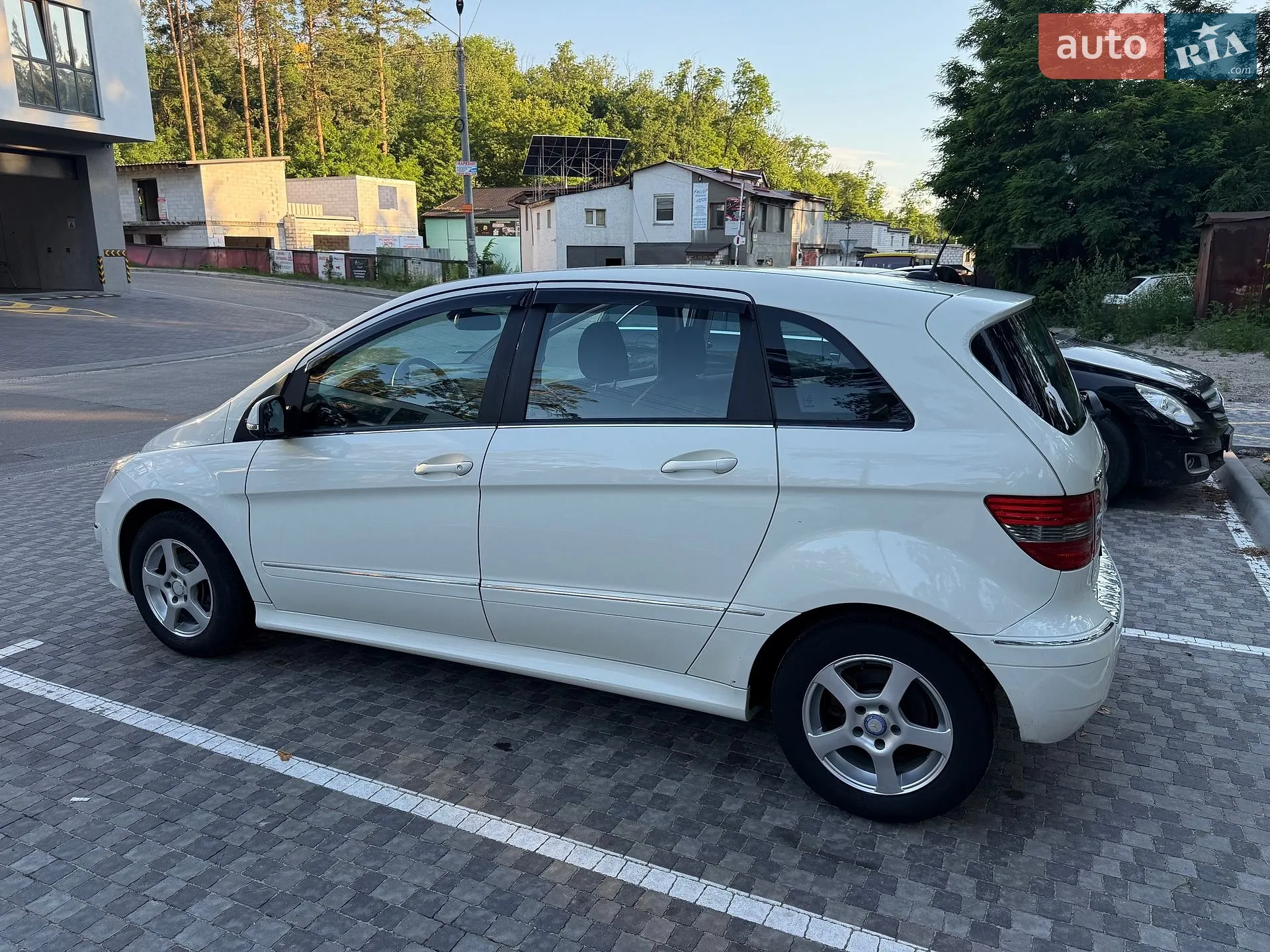 Mercedes-Benz B-Class 2011 VIN WDD2452311J738911 фото оголошення 7 з 36