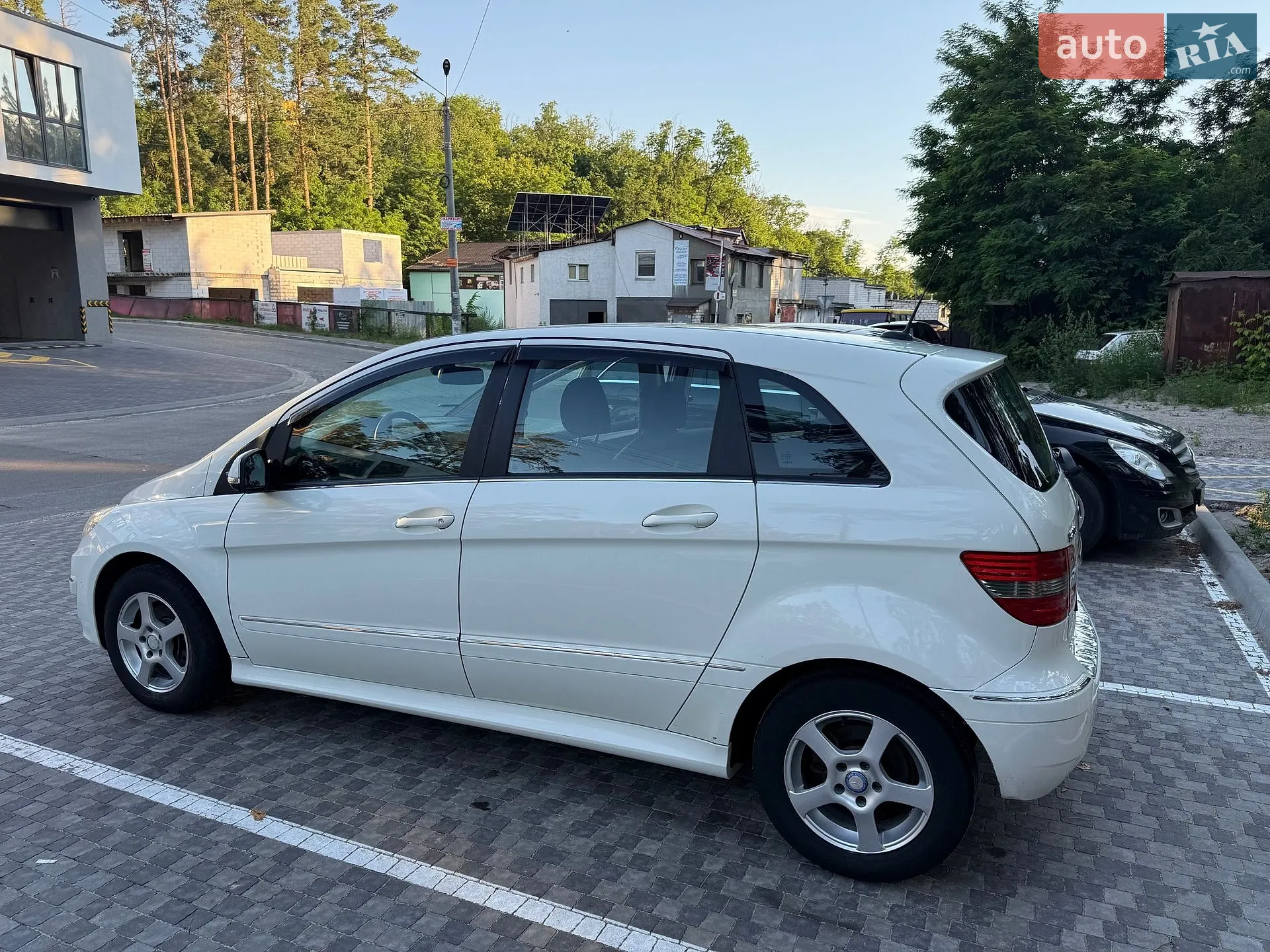 Mercedes-Benz B-Class 2011 VIN WDD2452311J738911 фото оголошення 8 з 36