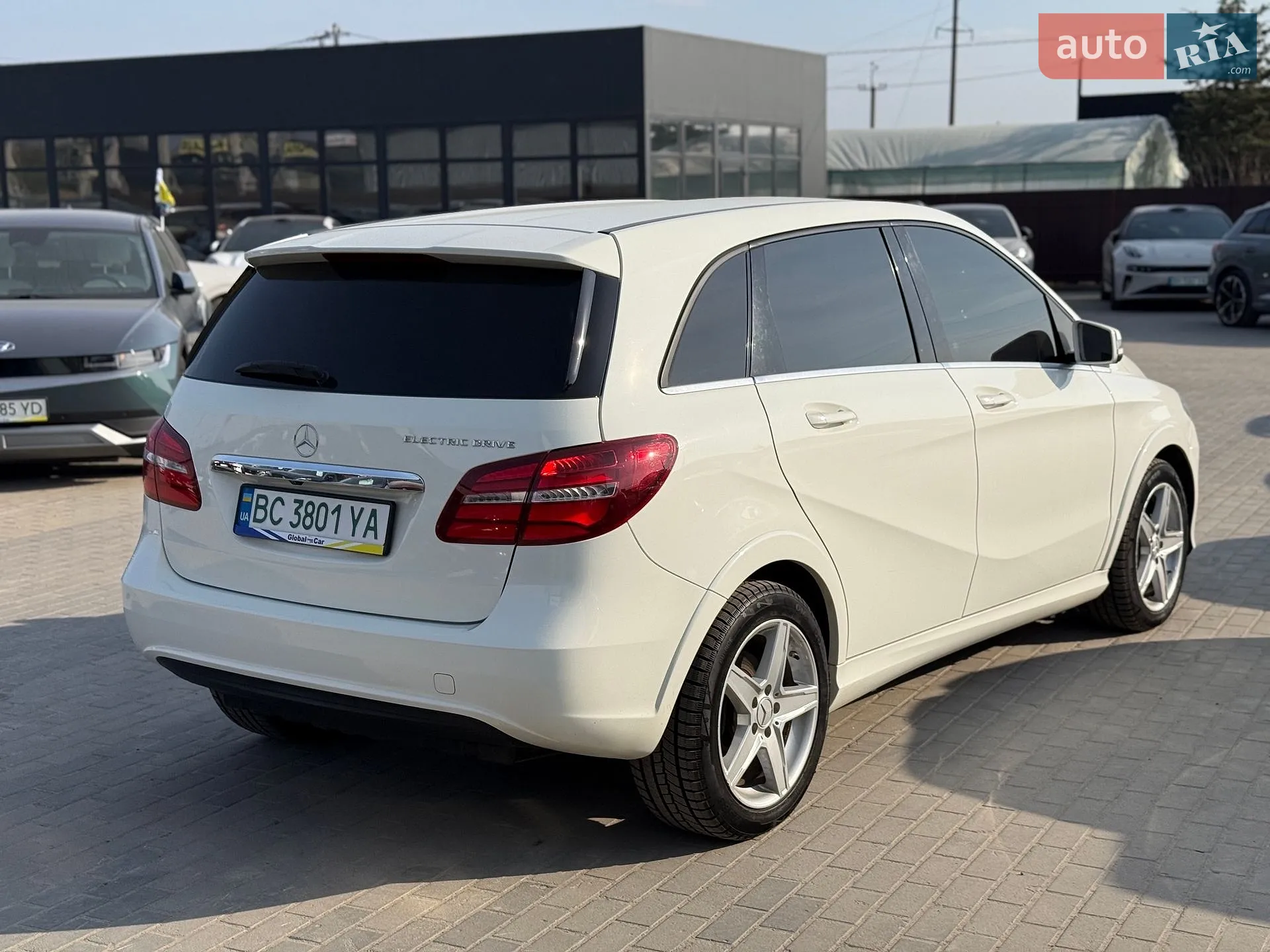 Mercedes-Benz B-Class 2015 VIN WDD2428901J008320 фото оголошення 4 з 5