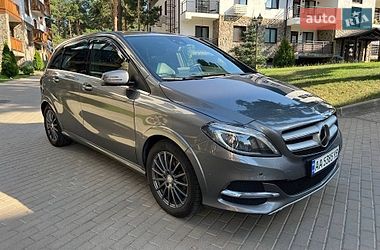 Хэтчбек Mercedes-Benz B-Class 2017 в Киеве