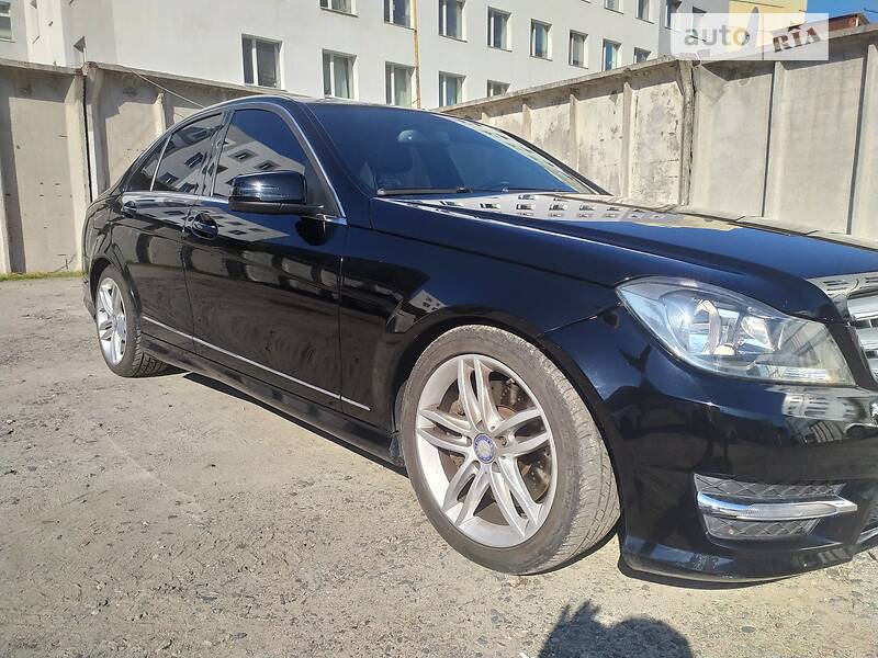 Mercedes-Benz C 300