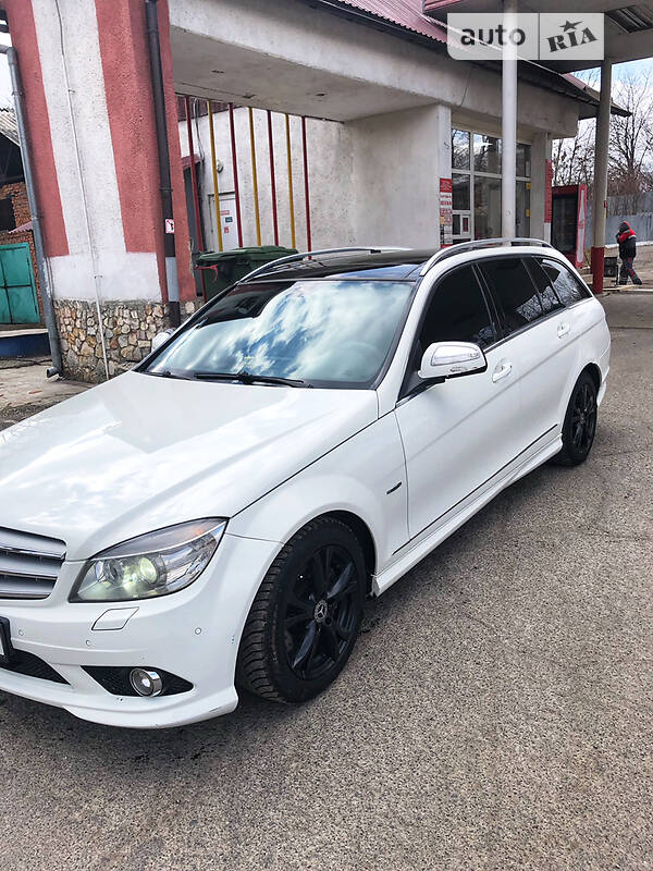 Mercedes-Benz C 320