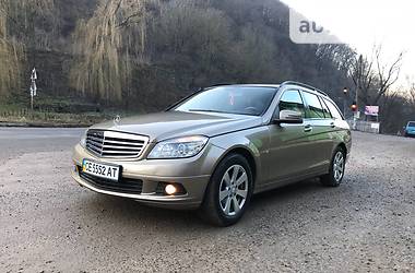 Универсал Mercedes-Benz C-Class 2010 в Черновцах