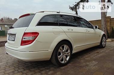 Универсал Mercedes-Benz C-Class 2010 в Львове