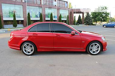 Седан Mercedes-Benz C-Class 2010 в Дніпрі