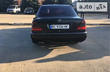 Седан Mercedes-Benz C-Class 1994 в Самборе