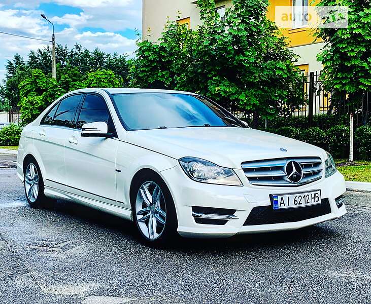 Седан Mercedes-Benz C-Class 2011 в Киеве