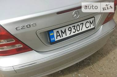 Седан Mercedes-Benz C-Class 2004 в Житомире