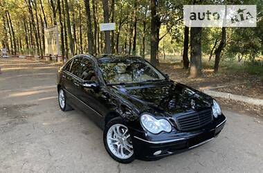 Седан Mercedes-Benz C-Class 2002 в Одессе