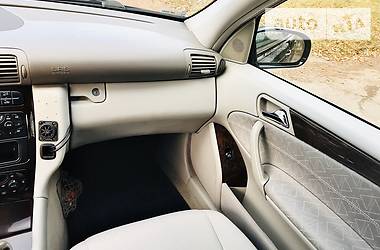 Седан Mercedes-Benz C-Class 2001 в Ровно