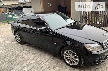 Седан Mercedes-Benz C-Class 2010 в Гусятине