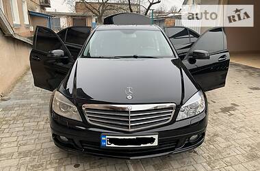 Седан Mercedes-Benz C-Class 2010 в Гусятине