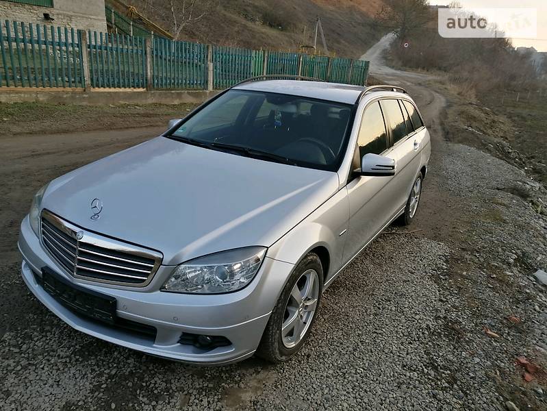 Універсал Mercedes-Benz C-Class 2010 в Кам'янець-Подільському