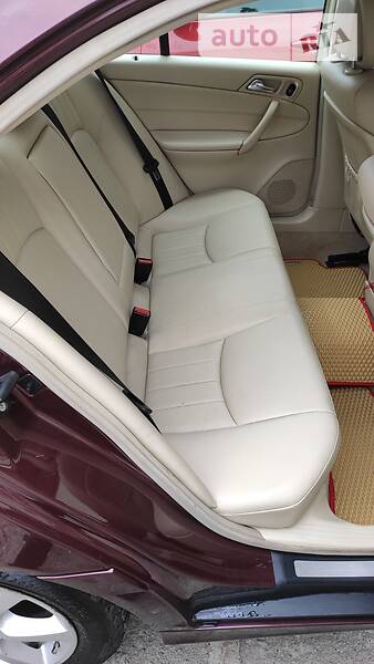Седан Mercedes-Benz C-Class 2006 в Києві