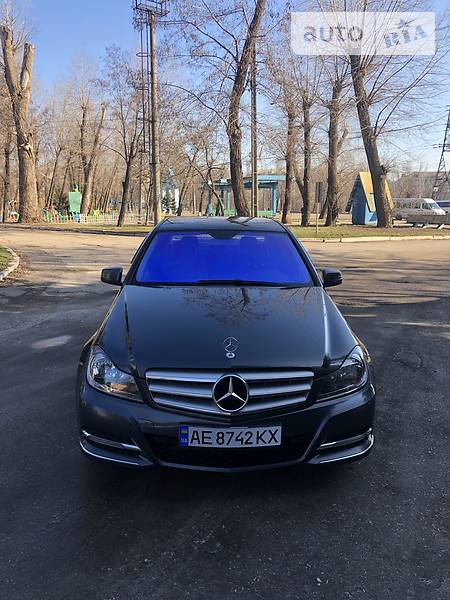 Седан Mercedes-Benz C-Class 2013 в Кривому Розі